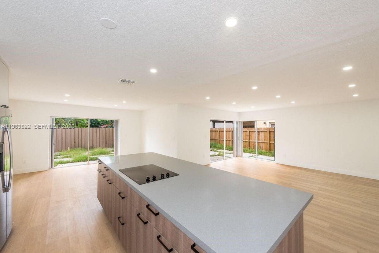 Photo - 13912 SW 103rd Lane 13912, Miami, FL 33186