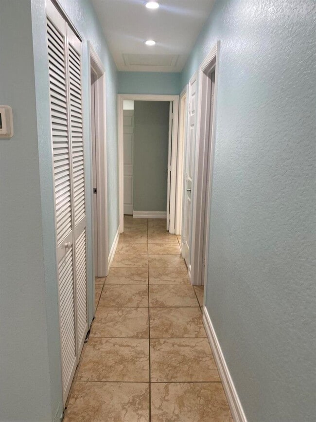 Foto del edificio - 3436 Housatonic Dr