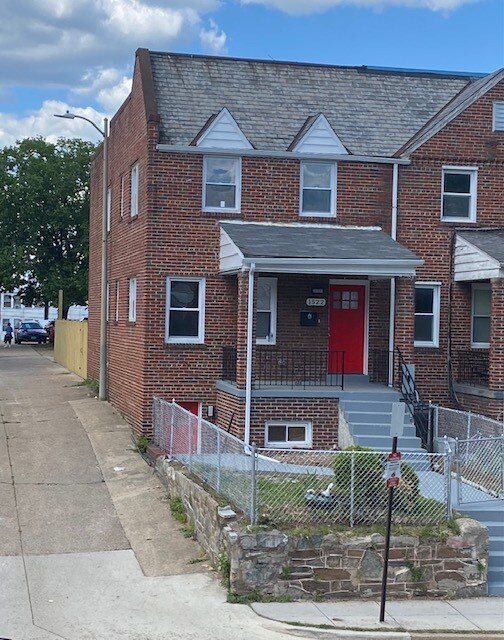 Front End-Unit - 1522 C St NE
