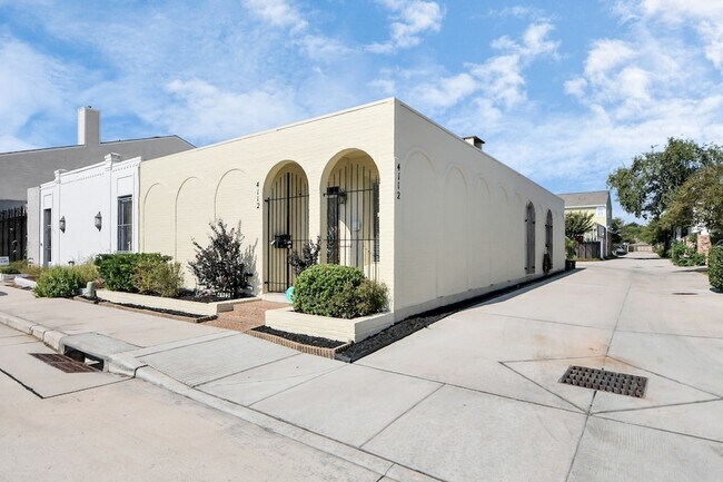 Foto del edificio - 4112 Meyerwood Dr