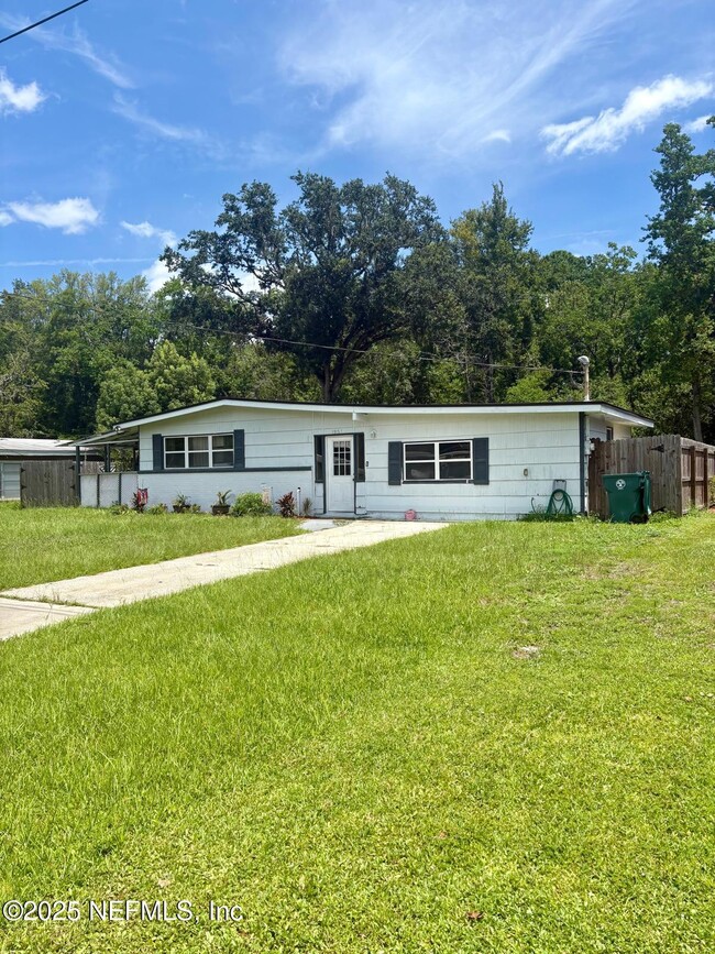 Building Photo - 1951 Rayben Dr