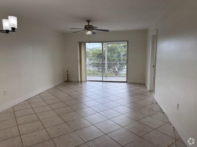 Building Photo - 8305 Sunrise Lakes Blvd