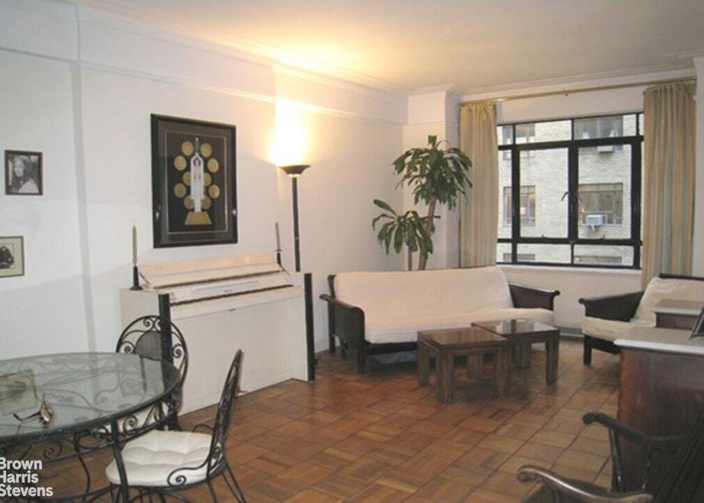 Primary Photo - 25 CPW -- FURNISHED RENTAL