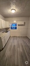 Building Photo - 1437 S Linden Ave