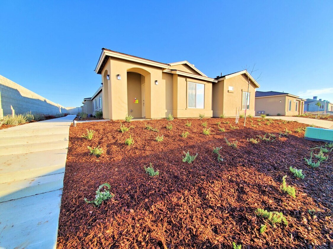 Primary Photo - Northview Meadows Luxury Duplexes!