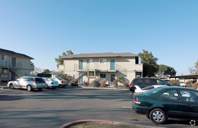 Foto del edificio - Village Ceres Apartments