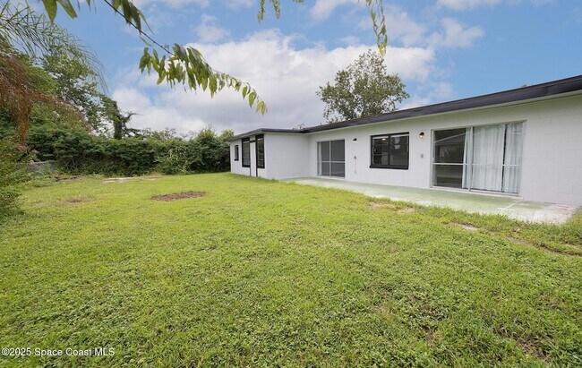 Foto del edificio - 1131 Linda Ave