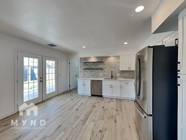 Building Photo - 3601 W Villa Rita Dr