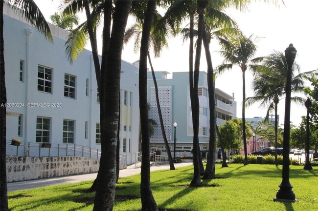 Foto del edificio - 158 Ocean Dr