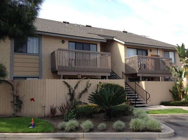 Foto del edificio - Holder Garden Apartments