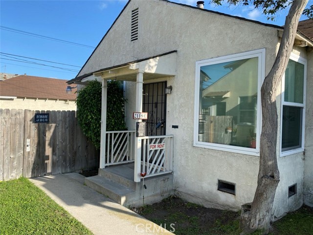 Primary Photo - 2118 Cabrillo Ave