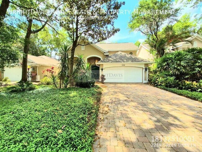Building Photo - 2214 Green Oaks Ln