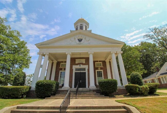 Foto del edificio - 236 S Watkins St