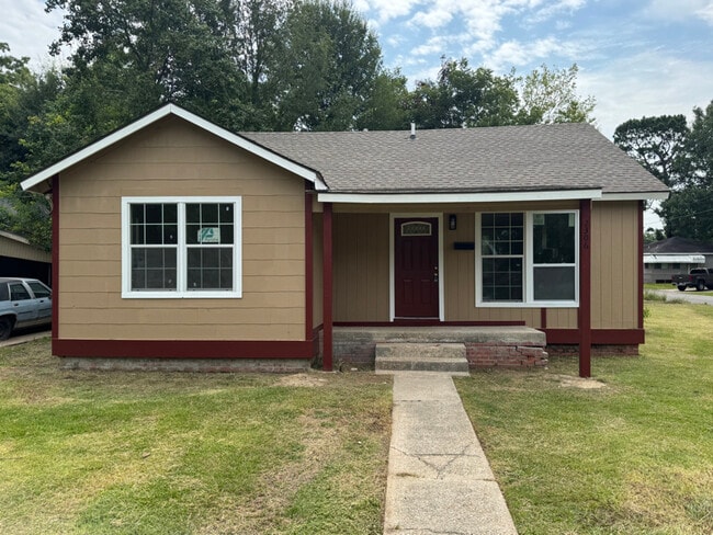 Photo - 2306 N 37th St House