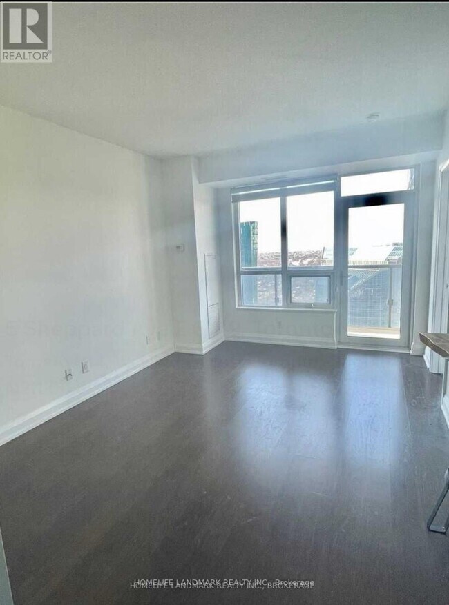 Building Photo - 5 Sheppard Ave E