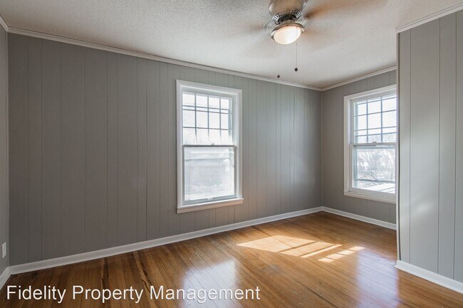 4 br, 2.5 bath House - 811 E. Delmar photo'