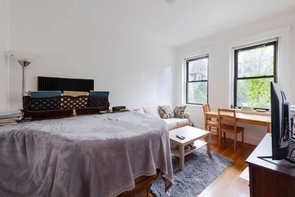 Foto principal - 39 Glenville Ave