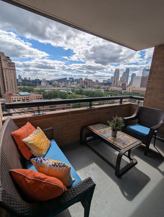 Foto del edificio - 110 1st Ave NE