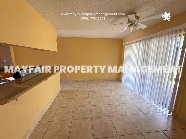Foto del edificio - 4467 Treehouse Ln