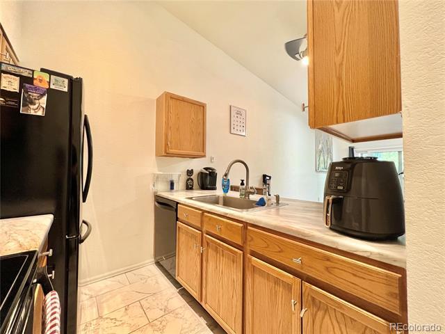 Foto del edificio - 444 S Kittredge St
