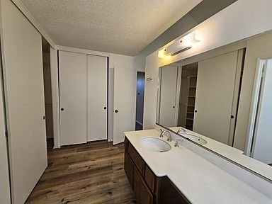 Foto del edificio - 1280 Fawnridge Dr