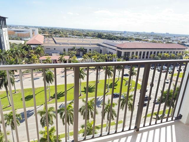 Foto del edificio - 651 Okeechobee Blvd