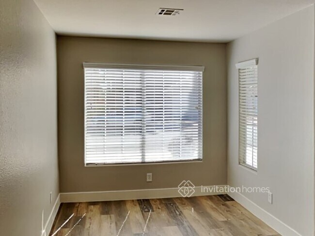 Foto del edificio - 7208 Grand Palace Ave