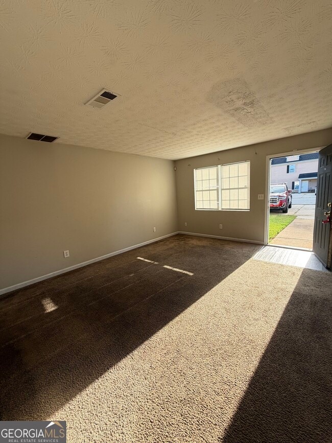 Building Photo - 1744 Bob White Ln SE