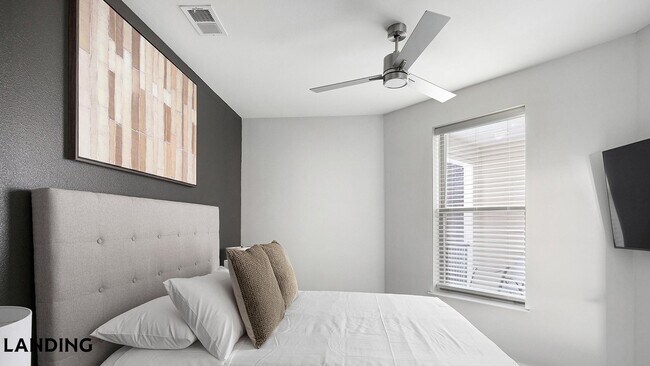 Foto del edificio - 701 Rahling Rd