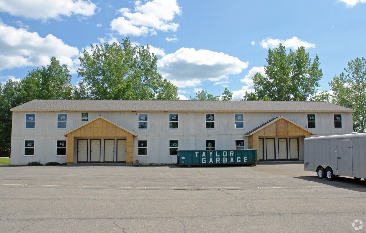Building Photo - Tudor Village Apartments