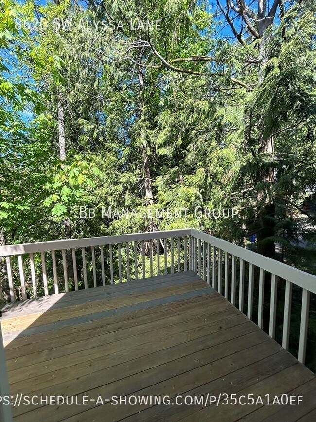 Building Photo - Treetop Oasis-Next to Green Belt & Stream ...