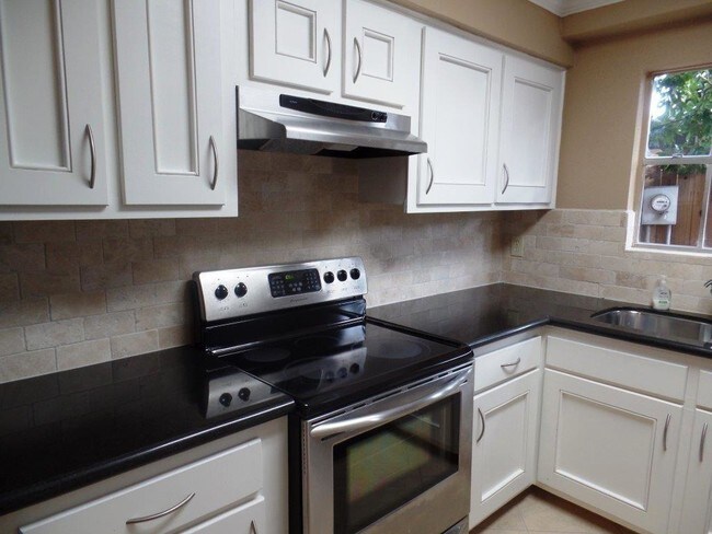 Foto del edificio - 10138 Beekman Pl Dr