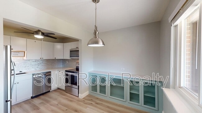 Foto del edificio - 434 Valley Hi Cir