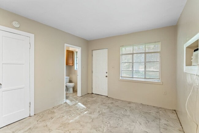 Photo - 1519 Carmel Ave Apartment
