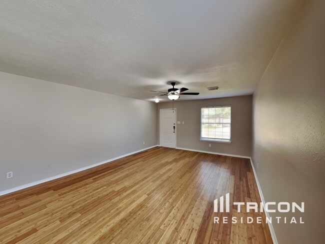 Foto del edificio - 21918 Willow Shade Ln