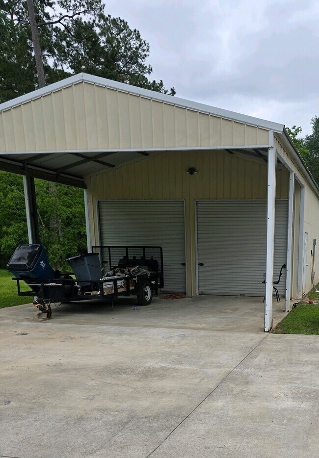 Building Photo - 120 Bevan Cir