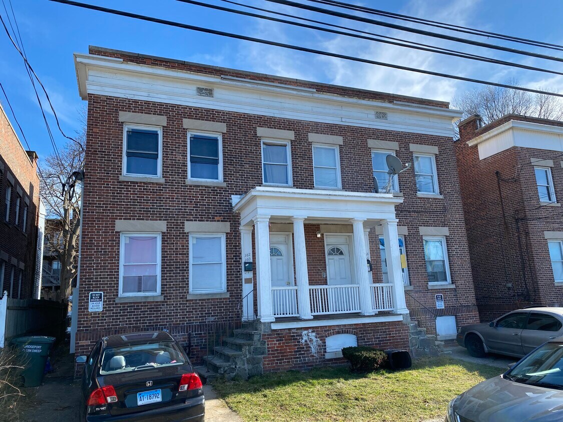 LOCATION - 362 Bond St