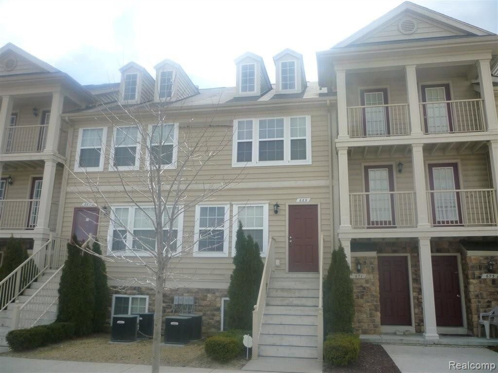669 Lewa Downs Dr, Pontiac, MI 48341 Condo for Rent in Pontiac, MI
