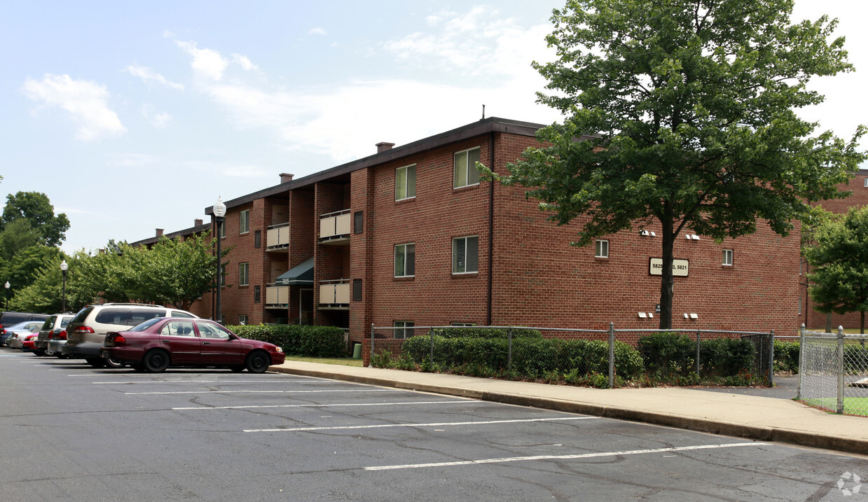 Primary Photo - Oakview Gardens Apartments