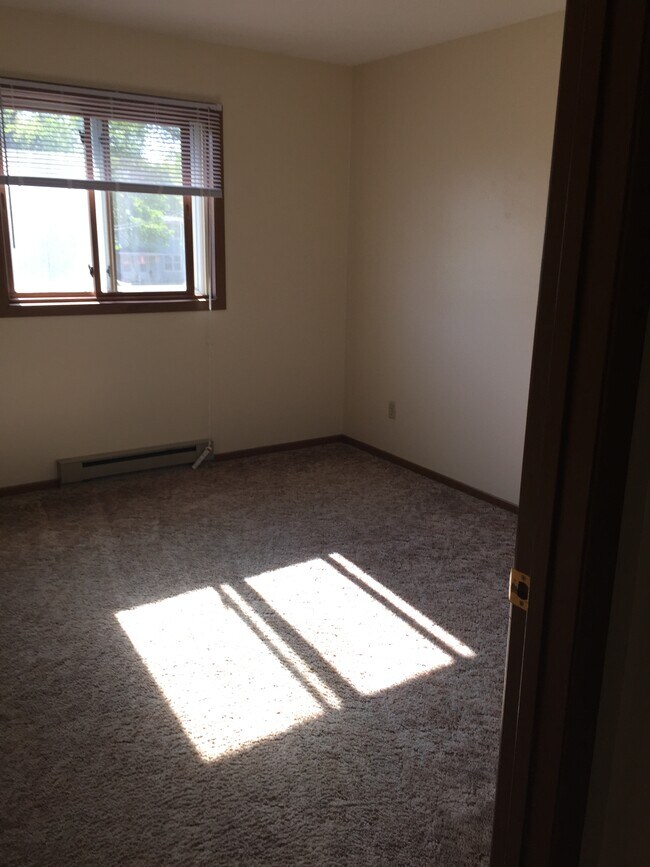 Foto del edificio - 1815 3rd St E