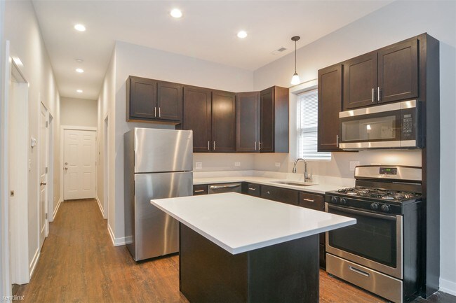 Building Photo - 4 br, 2 bath  - 1922 N Rockwell St A