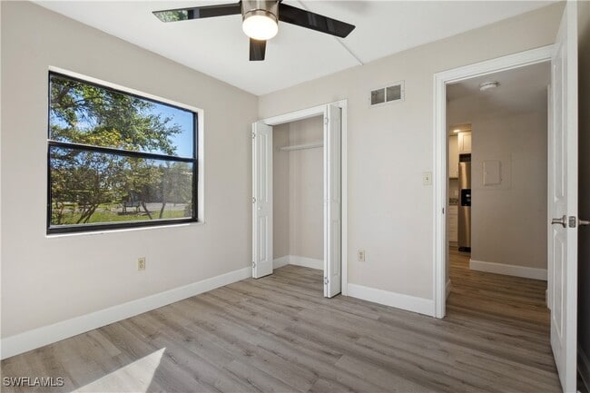 Building Photo - 4198 27th Ct SW