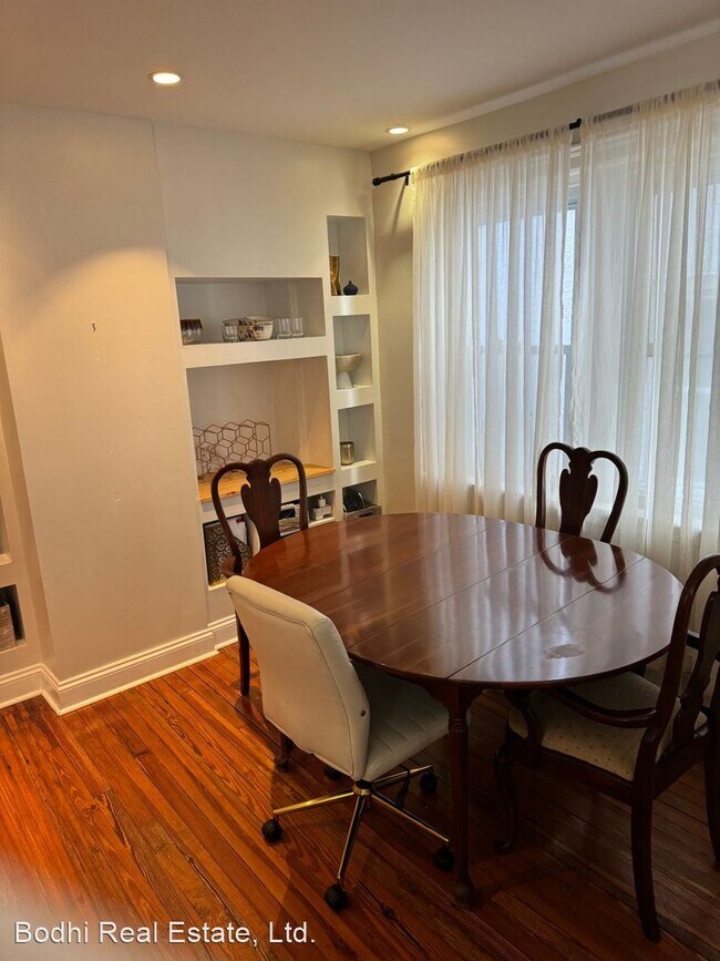 Foto del edificio - 2 br, 1.5 bath House - 220 Williams Ave