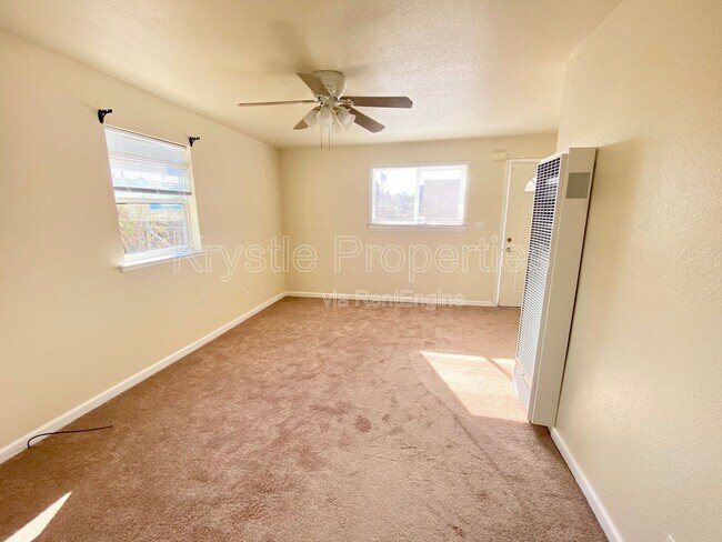 Foto del edificio - 544 Porter St