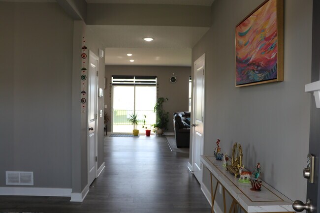 Foto del edificio - 8180 180th St W