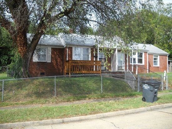 Building Photo - 1214 Cherry Street