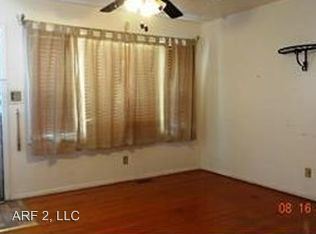 Primary Photo - 605 N Westwood Dr