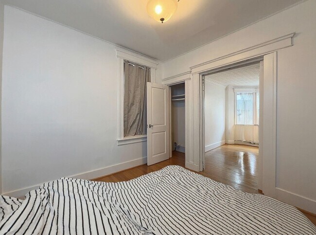 Foto del edificio - 64 Liberty Pl