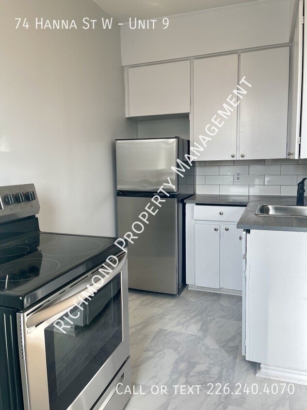 Photo principale - 74 Hanna St W
