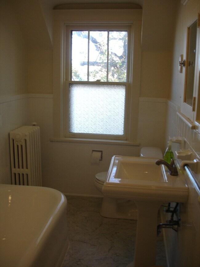 Foto del edificio - 1405 Oregon Pike